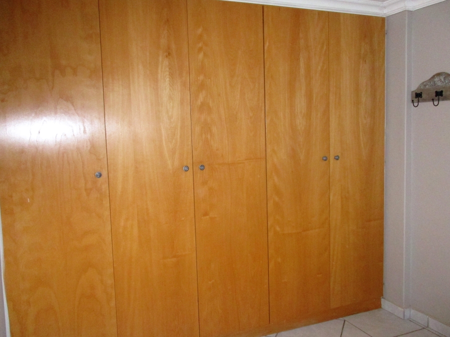 To Let 2 Bedroom Property for Rent in Strand Central Western Cape